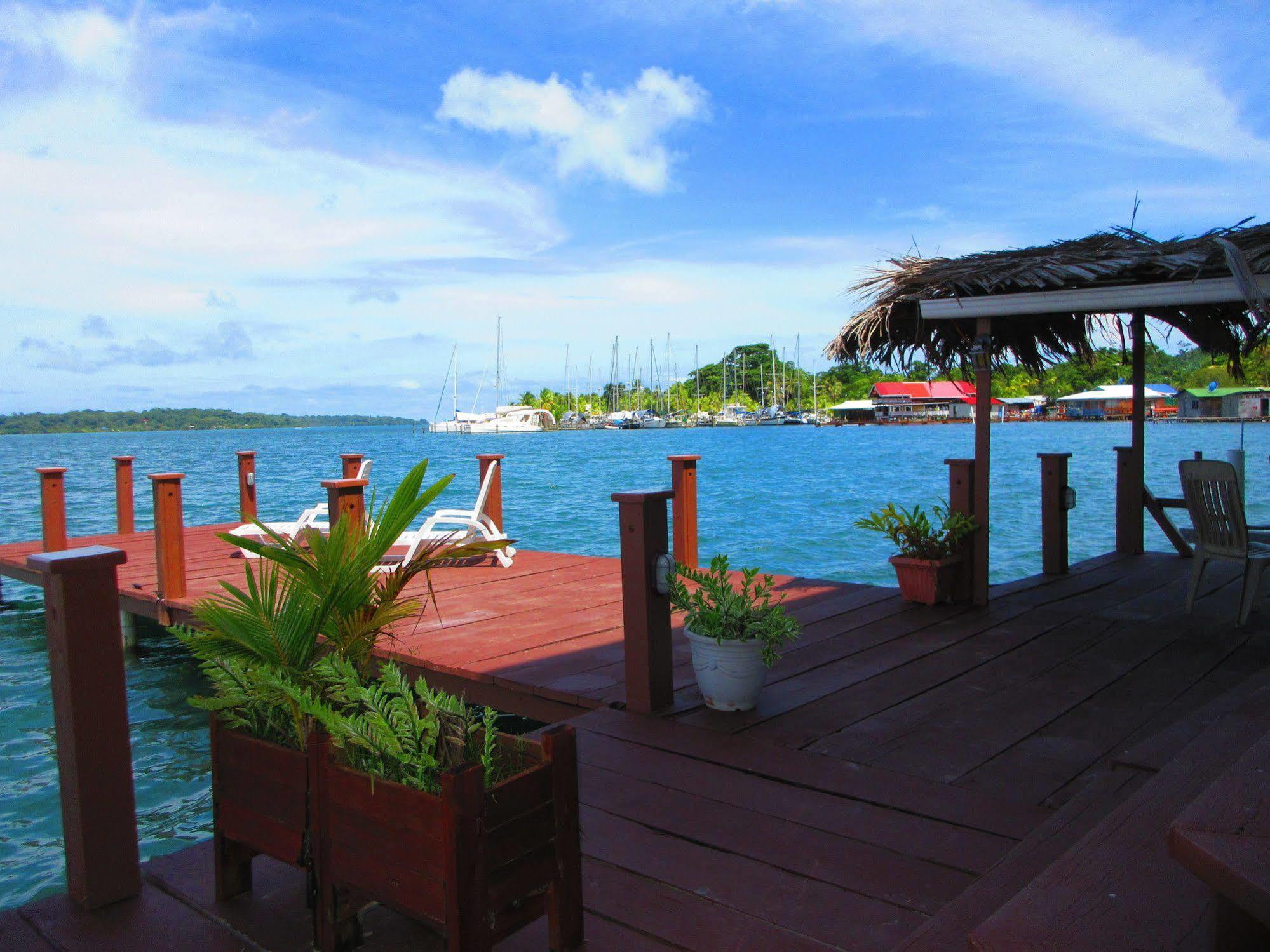 Los Balcones Over The Sea Hotel Bocas del Toro Экстерьер фото
