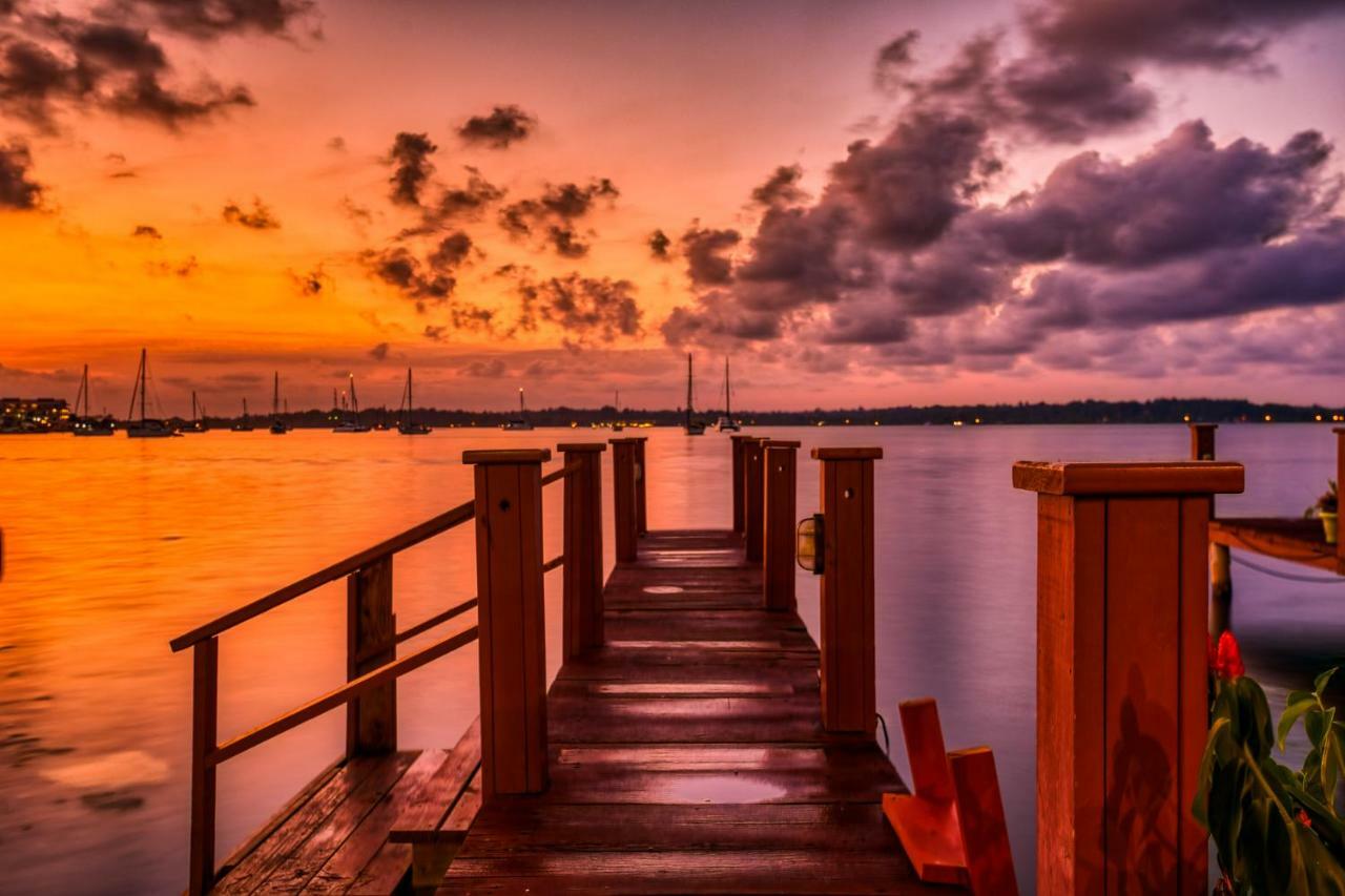 Los Balcones Over The Sea Hotel Bocas del Toro Экстерьер фото