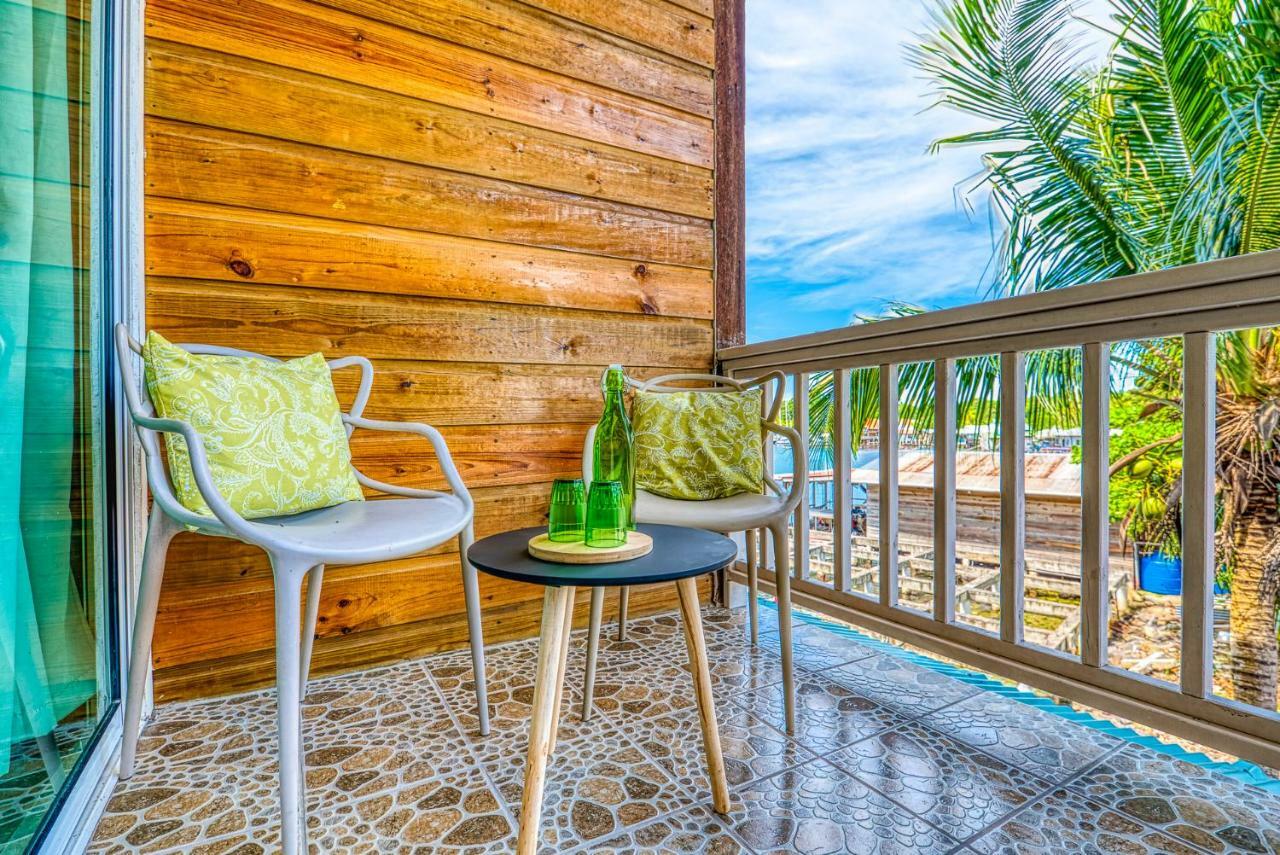 Los Balcones Over The Sea Hotel Bocas del Toro Экстерьер фото