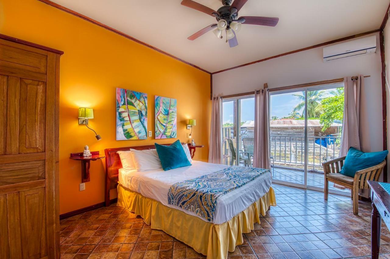Los Balcones Over The Sea Hotel Bocas del Toro Экстерьер фото